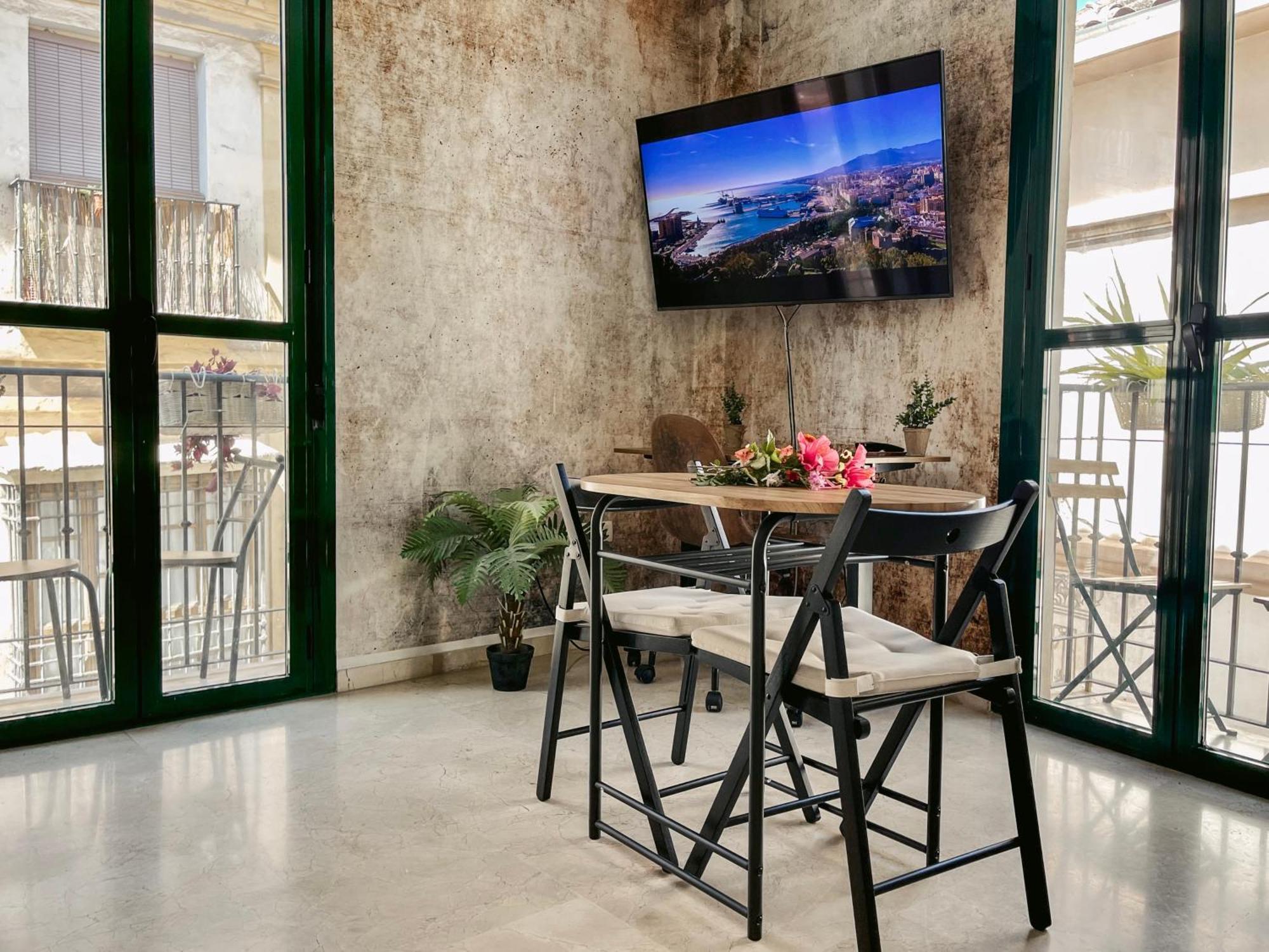 Apartment Harmony Free Garage Shared Roof Terrace *